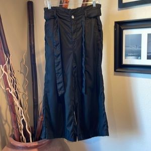 Zara cropped paper bag trousers size L